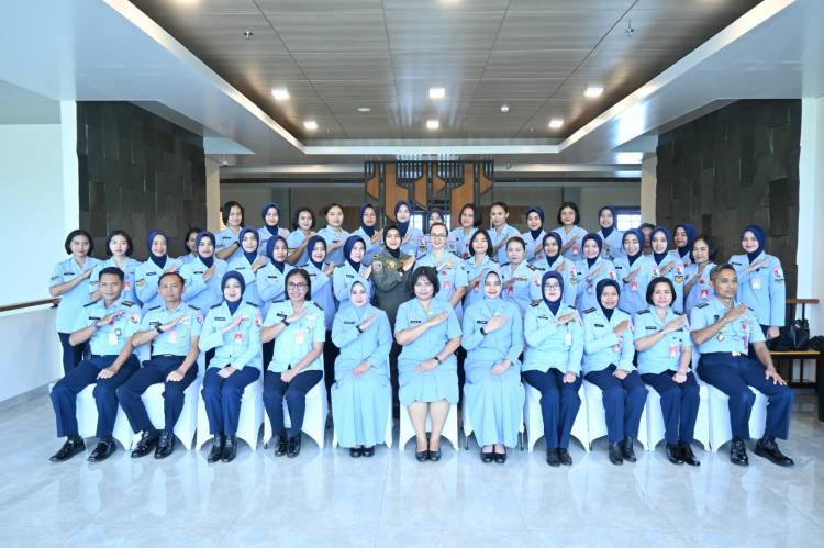 Wara Lanud Sultan Hasanuddin dan Wilayah Makassar Ikuti Pengarahan Ketua Umum Dharma Pertiwi