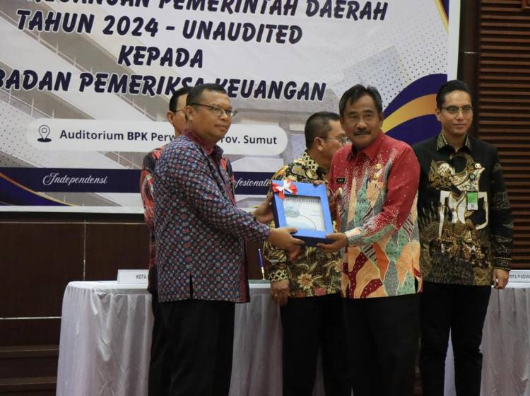 Wali Kota Binjai Serahkan Laporan Keuangan Pemerintah Daerah Kepada BPK RI Perwakilan Provsu
