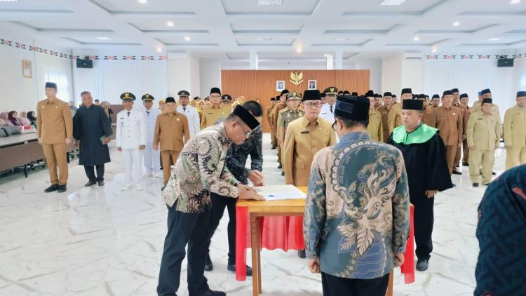 Pemerintah Kabupaten Mandailing Natal Rotasi 120 Pejabat, 7 Eselon II Beserta 6 Camat .