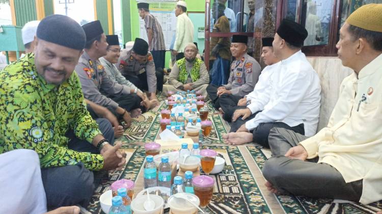 Wakapolres Tebingtinggi Bersama Tim Safari Ramadhan  Bukber Di Masjid Al - Hasanah