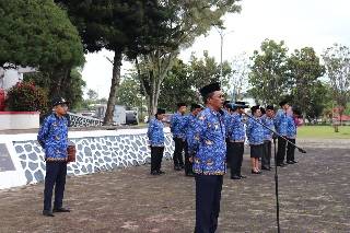 Wakil Bupati Toba Memimpin Apel Gabungan dan Berpesan Kepada Seluruh ASN
