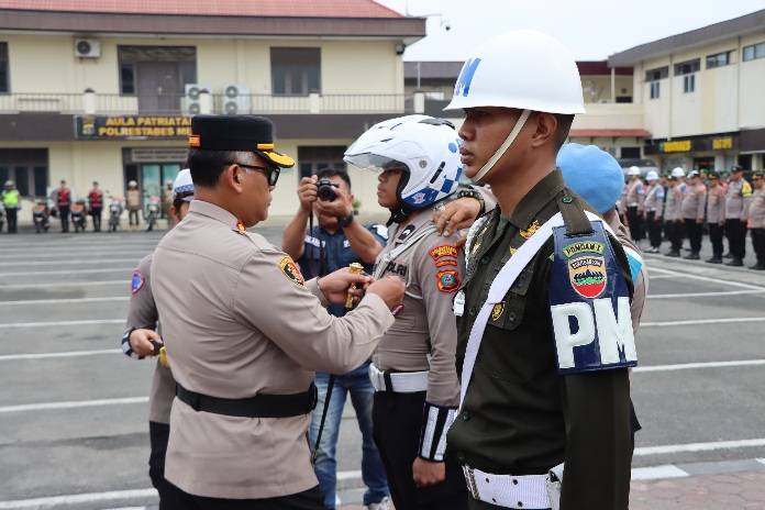Kapolrestabes Medan Pimpin Apel Gelar Pasukan Ketupat Toba 2025