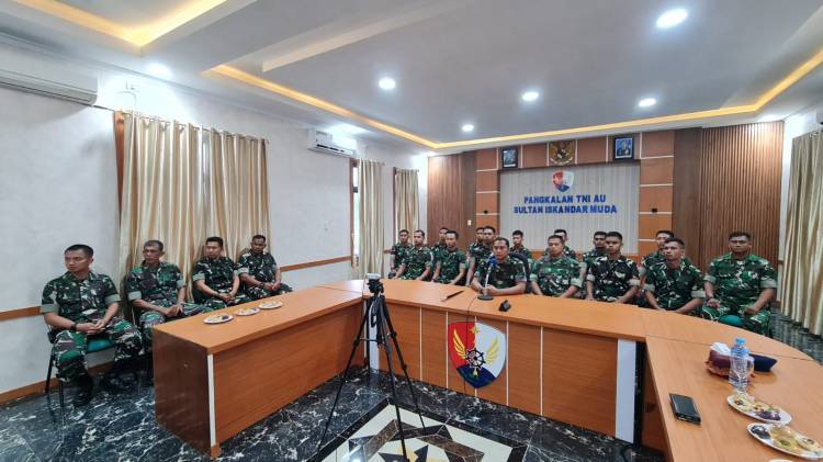 Pangkoopsud I Berikan Reward kepada Prajurit Lanud SIM atas Aksi Heroik Selamatkan Warga