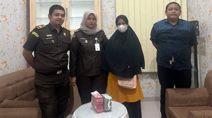Bidang Pidsus Kejari Sergai Terima Penitipan Sebagian UP Kerugian Negara sebesar Rp150.000.000 dari Terdakwa Perkara Penyelewengan Kredit Bank Plat Merah