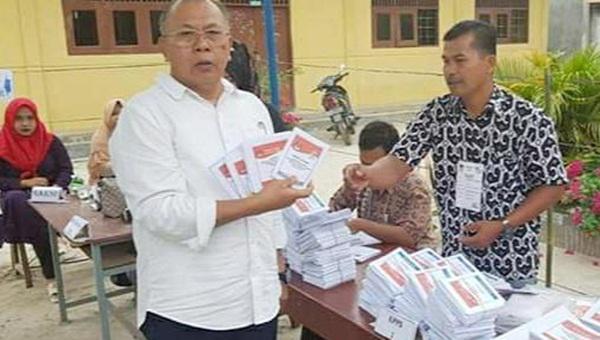 Bupati Sergai Gunakan Hak Pilih di Perbaungan, Wabup Darma Wijaya di Dolok Manampang