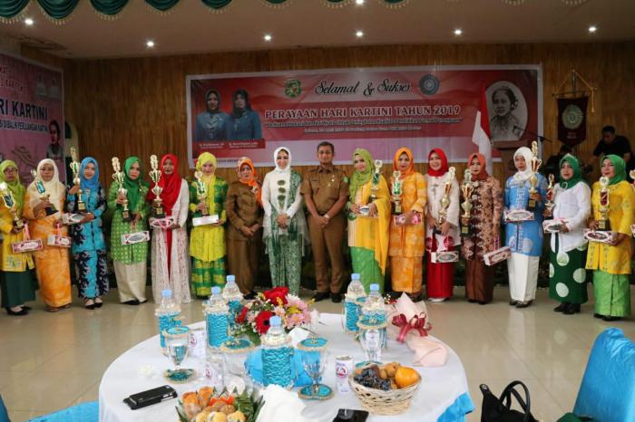 Hj Rita Maharani Ajak Wanita Millenial Kota Medan Lanjutkan Perjuangan Kartini