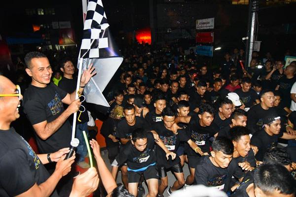 Lepas Peserta Millenials Nite Run, Ijeck Ajak Anak Muda Pelihara Gaya Hidup Sehat   