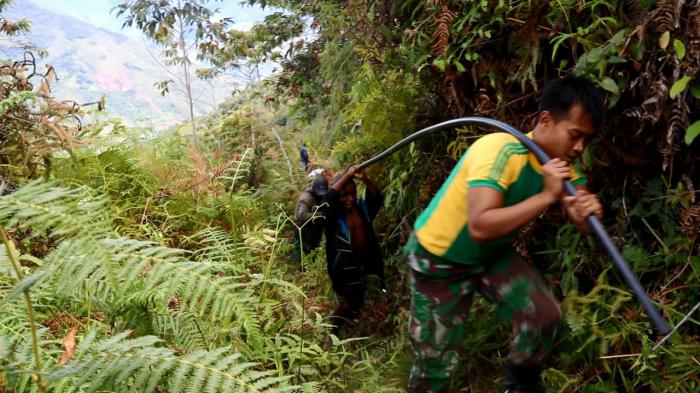 Pedui Rakyat Papua, Satgas Yonif MR 412/BES Atasi Krisis Air