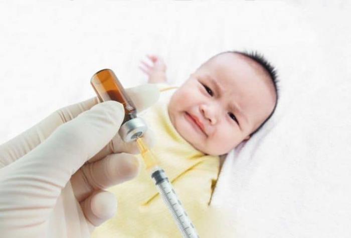 Setelah Imunisasi, Kenapa Sih Anak Suka Demam?
