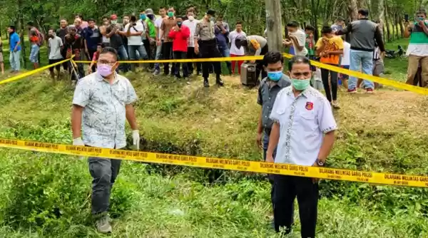 Sesosok Mayat Mr X Jenis Kelamin Laki Laki Membusuk Perkebunan PTPN III
