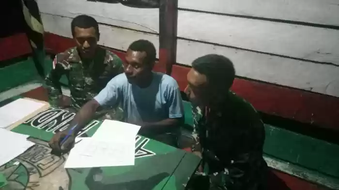 Wujudkan Mimpi Putra Papua Jadi TNI, Personel Yonif 411 Kostrad Tempa Roni Kabarjay