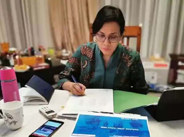 Sri Mulyani: Mengincar Pajak dari Transaksi Elektronik