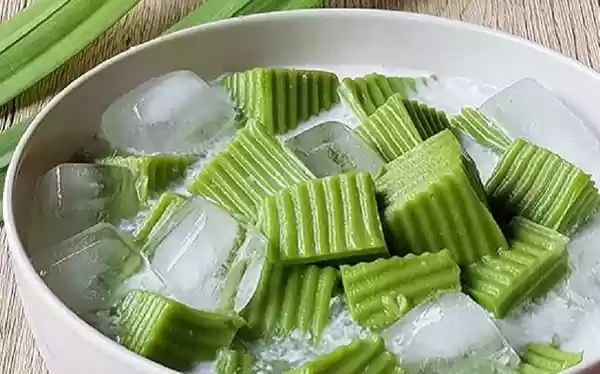 Menikmati Es Bongko Pandan, Seharian Berpuasa