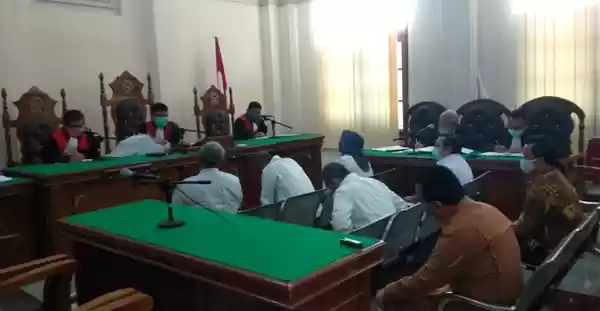 Hakim Curigai Motif Protokoler Minta Uang ke Kadis-kadis