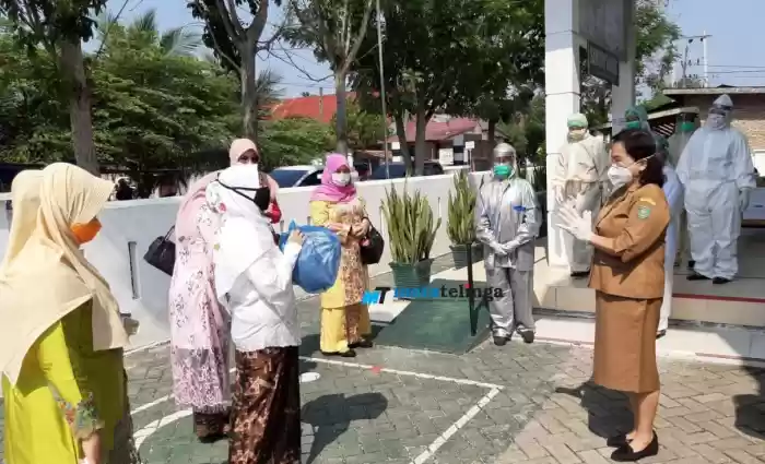 Tiga Puskesmas Mendapat Bantuan APD Dari  TP.PKK Asahan