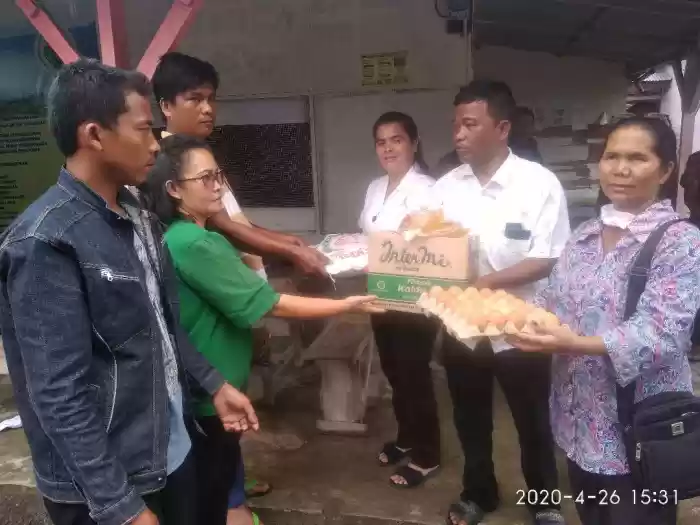 Ratusan warga di Dua Desa Dapat Bantuan Sembako