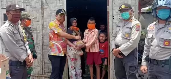 Hari ke-2 Dapur Umum Polres Sergai, Bagikan 465 Nasi Bungkus Kepada Masyarakat 