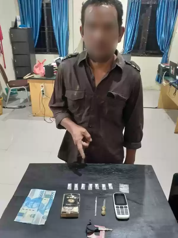 Kendarai Sepeda Motor Sambil Kantong Narkoba, Sirait Gol