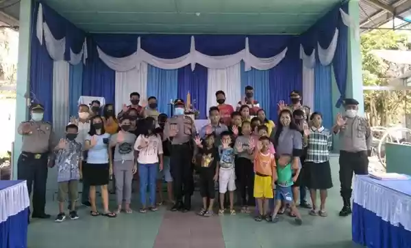 Polsek Balata Berikan Tali Asih kepada Panti Asuhan Zarfat HKI