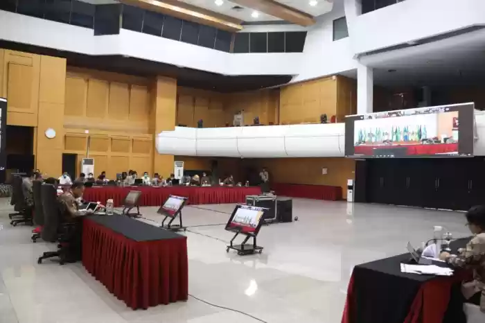 Mendagri: Dalam Perang Melawan Corona, Semua Harus Bekerja Sama