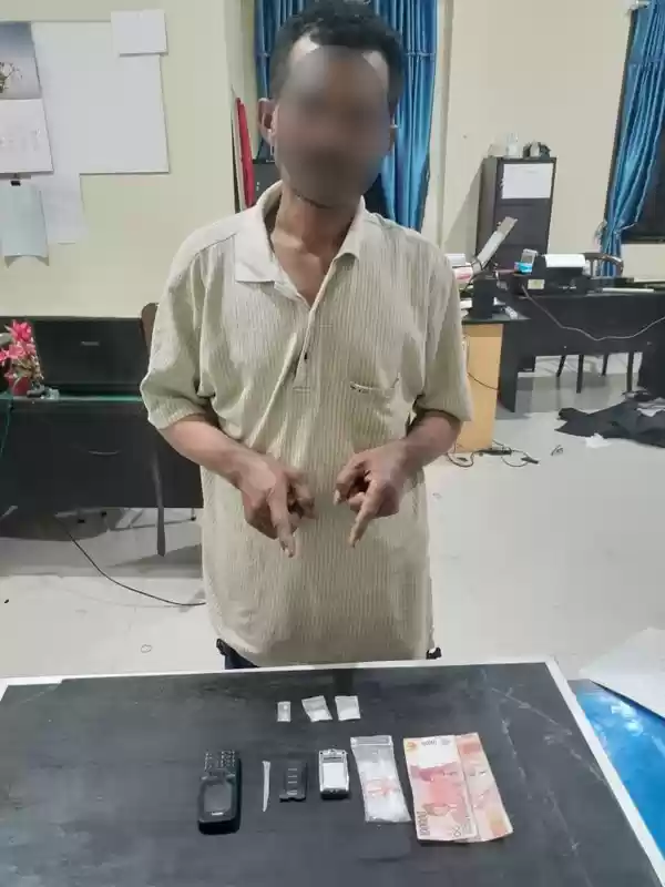 Sudah Tua Tak Sadar Diri, Gaya Seperti Anak Muda Miliki Narkoba