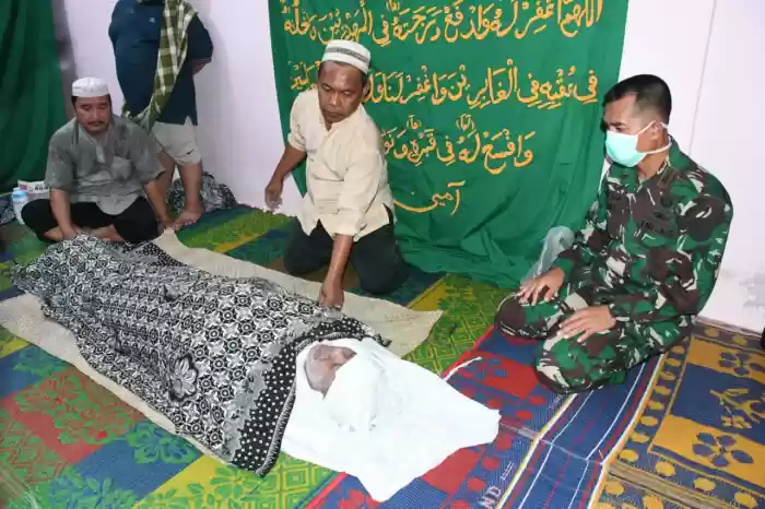 Kapendam I/BB : Melayat ke rumah Duka Joko Suhendro, Wartawan Harian Realitas Binaan Pendam I/BB