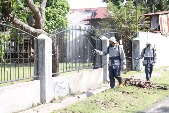 Masuk Zona Merah, Medan Denai Disemprot Cairan Disinfektan Gugus Tugas Covid-19