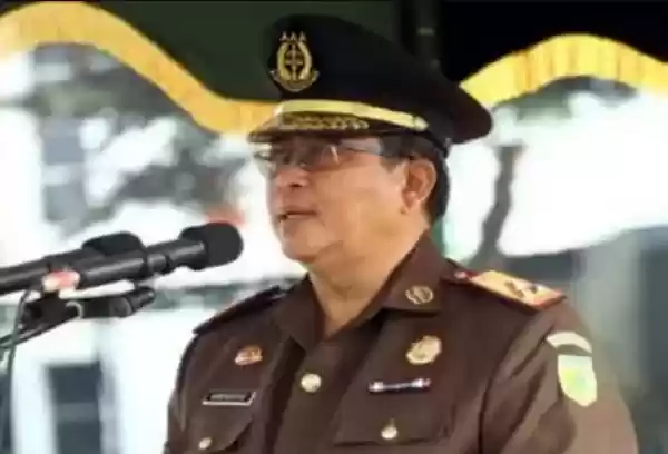 Jenazah Waja Arminsyah Dimakamkan di TPU Cengkareng