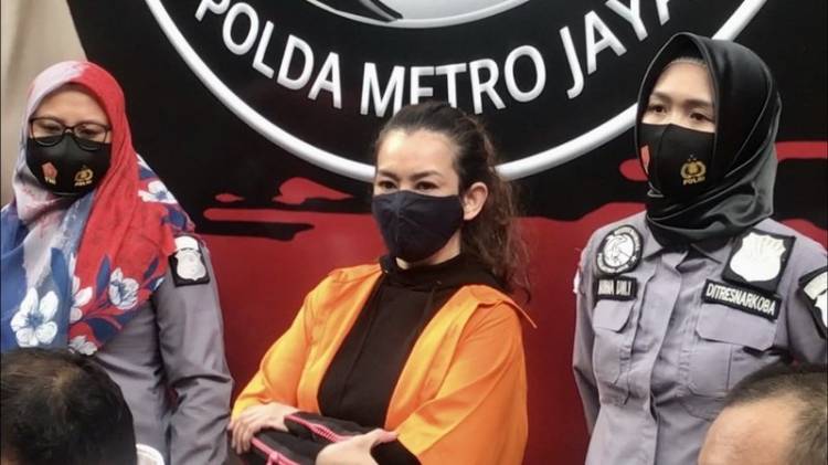 Telan Pil Pahit, Reza Artamevia Terjerat Pasal Berlapis