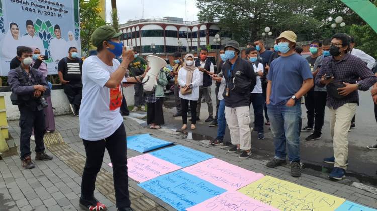 Dua Hari Demo Balai Kota, Jurnalis Medan, Apa Wali kota Medan Peduli....?