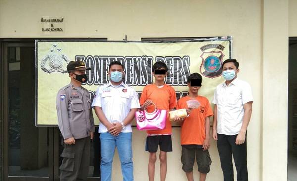 Kepergok Patroli Polisi, Dua Pelaku Jambret Ini Masuk Penjara
