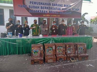Kejari Belawan Musnakan Barang Bukti Berkekuatan Hukum