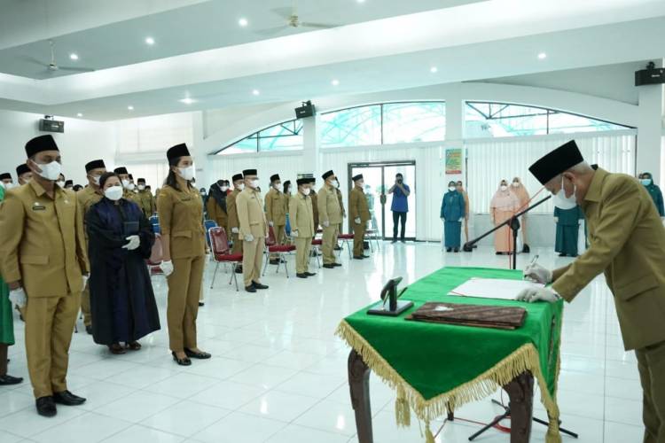 Bupati Asahan Lantik 102 ASN