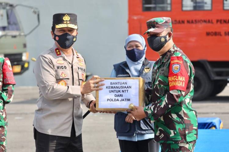Kapolda Jatim: Pelepasan KRI Tanjung Kambani-971 untuk Penanggulangan Bencana di Flores NTT