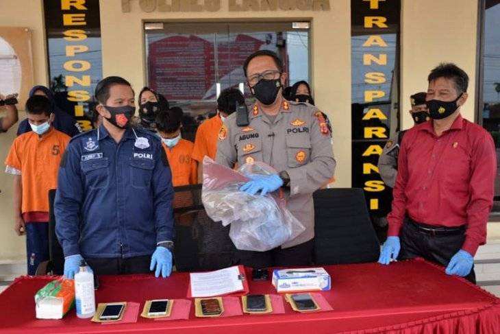 Kabarnya, Sembilan Remaja Ini Memperkosa di Rumah Kosong