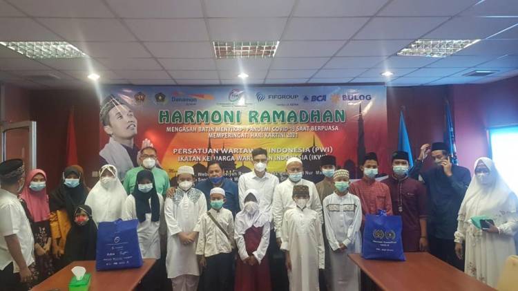 Harmoni Ramadhan, Ajang Silaturahim dan Berbagi PWI-IKWI