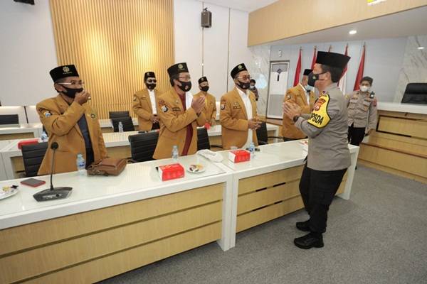 Kapolda Jatim Silaturahmi dengan Da'i Kamtibmas