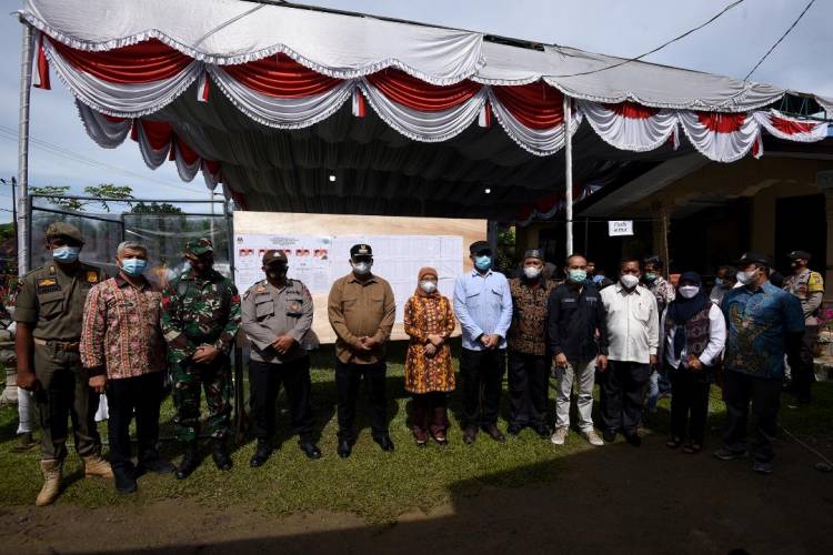 Tinjau TPS PSU Labuhanbatu, Sabrina Minta Masyarakat Tetap Jaga Suasana Kondusif