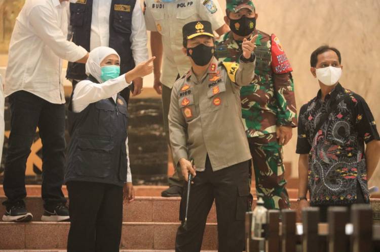 Forkopimda Jatim Beri Pengamanan Jum'at Agung Umat Nasrani di Gereja Katedral Surabaya