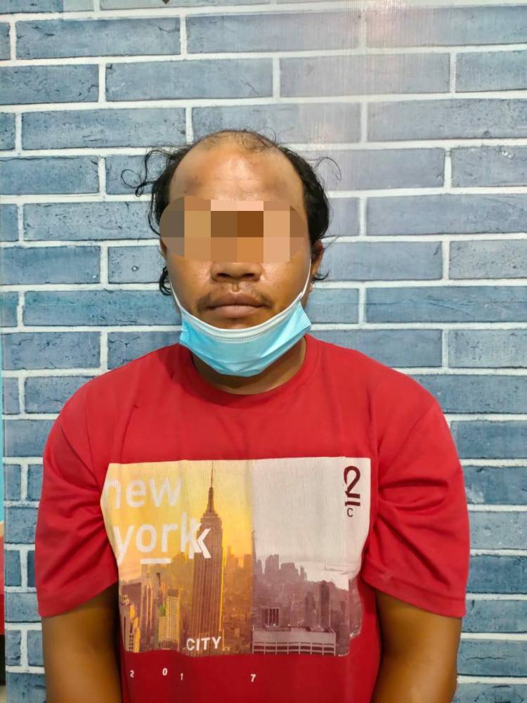 Embat 2 Unit Batre Mobil Nainggolan Di Jemput Polisi