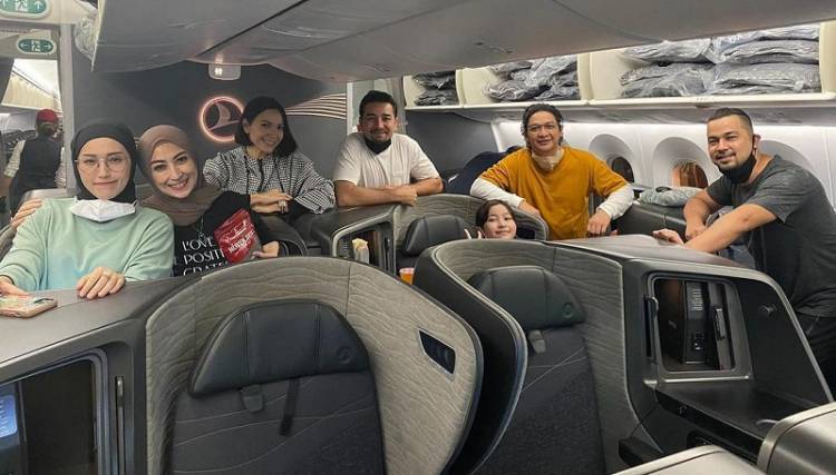 Pasca Purnatugas, Pasha Ungu Liburan Bareng Teman Artis, Kemana ya...!