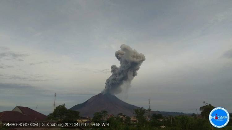Hari Ini, Sinabung Dua Kali Erupsi