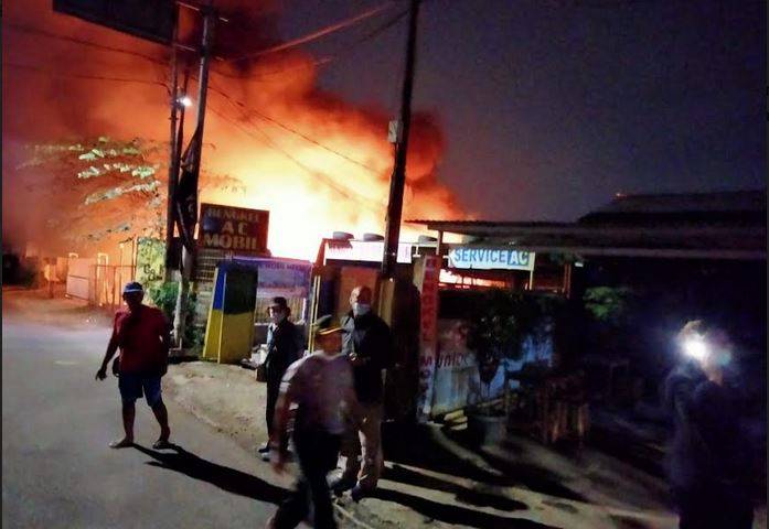 Gudang Mebel Habis Di Lalalp Si Jago Merah