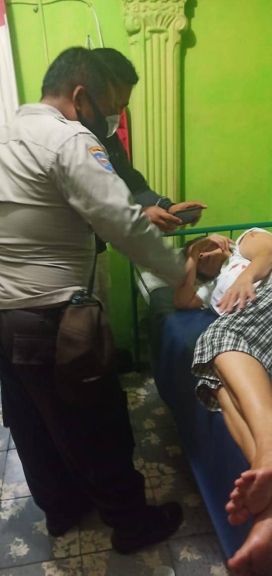 Ditusuk Pakai Gunting Oleh Keponakan, Wanita Paruhbaya ini Masuk Rumah Sakit