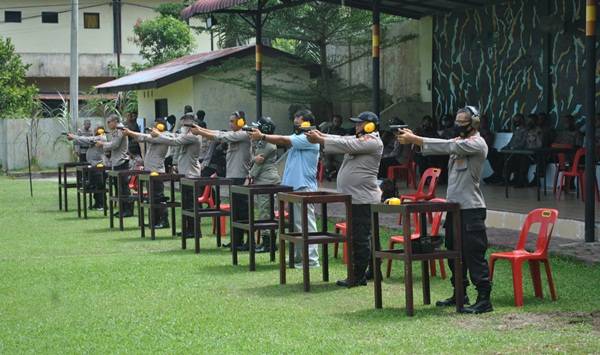 Brimob Batalyon A Pelopor Sumut Gelar Latihan Menembak