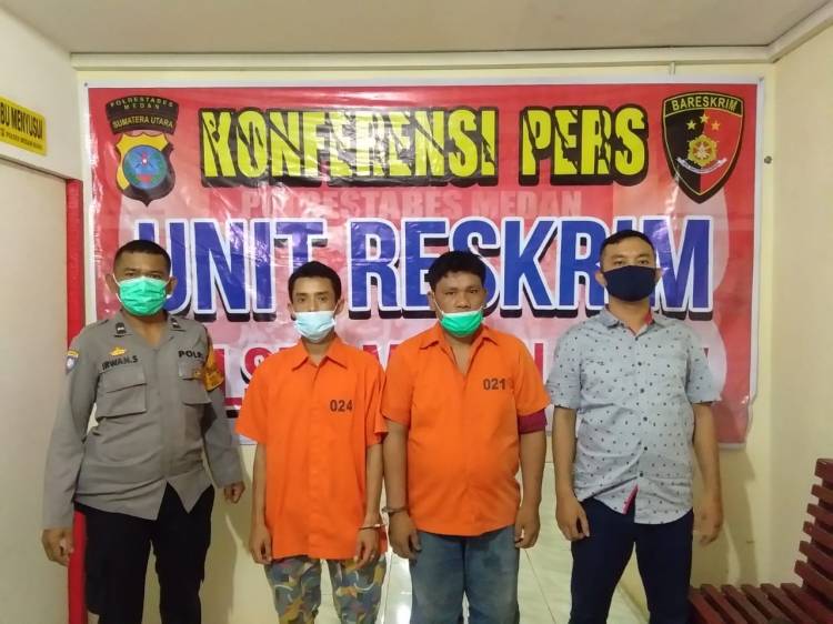 Dua Orang Pria Ditangkap Tekab Polsek Medan Baru Usai Beli Sabu di Jalan Mandala