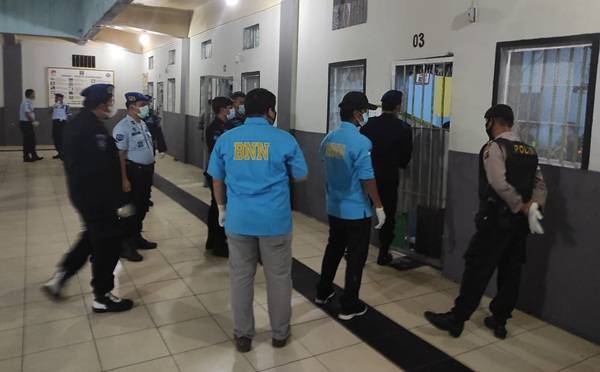 Razia Lapas Pematangsiantar, Tim Gabungan Sita Kabel Listrik Hingga Gergaji dari Napi