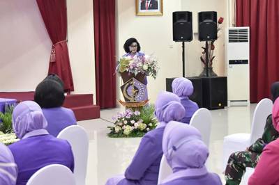 Ketum IKKT PWA Pimpin Penyerahan Jabatan Ketua IKKT PWA Cabang BS IX Kodiklat TNI