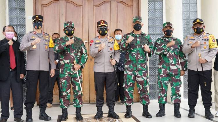 Kapolda Sumut dan Pangdam I/BB Pantau  Perayaan Paskah di  Parapat