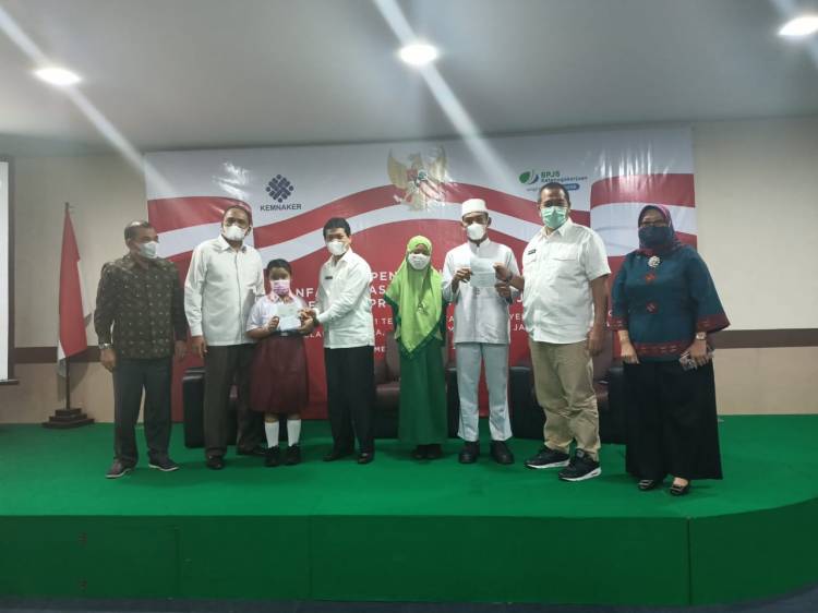 BPJS Ketenagakerjaan Realisasasikan Kenaikan Manfaat Beasiswa Hingga Rp174 Juta untuk 2 orang Anak